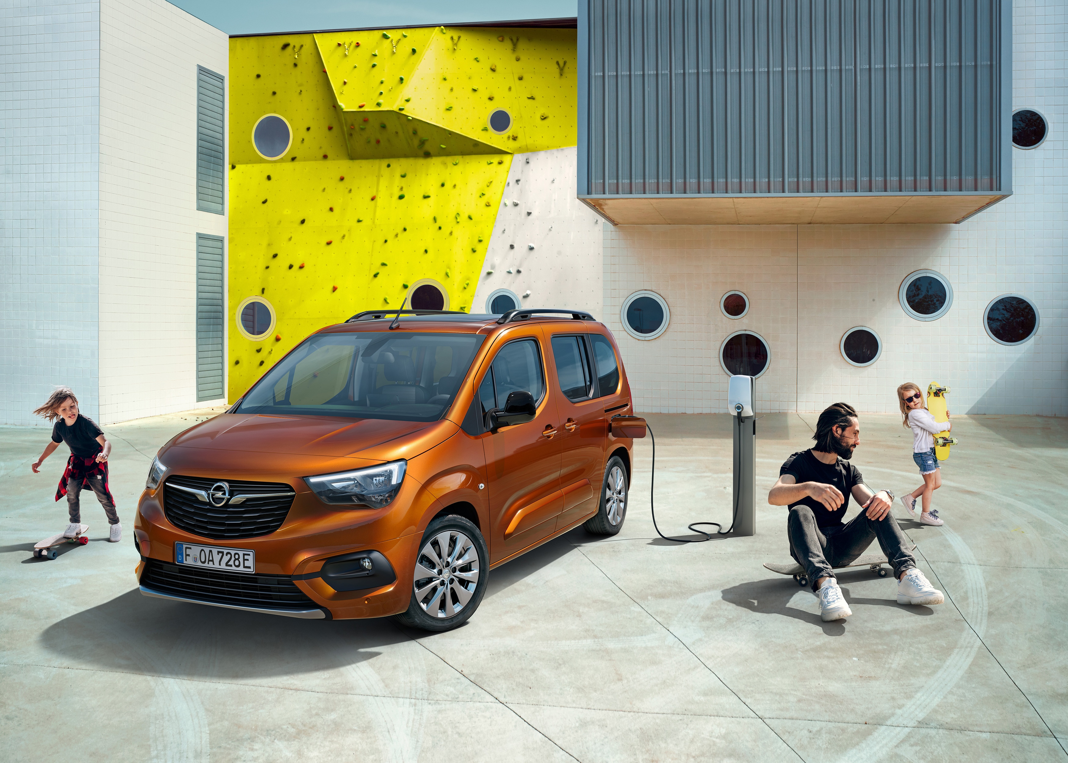New Opel Comboe Life The Everyday Hero Goes Electric
